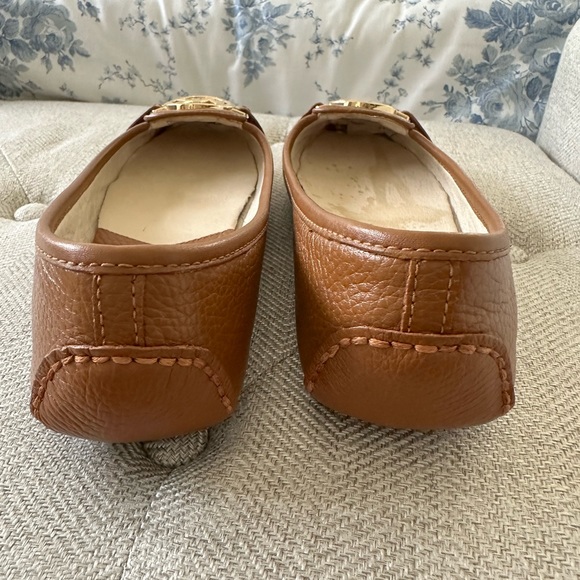 Michael Kors Fulton Flats - Picture 2 of 9